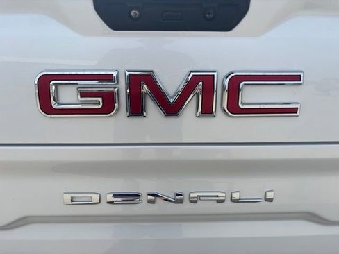 Used 2019 GMC Sierra 1500 Denali w/ Denali Ultimate Package AWD/4WD image 56