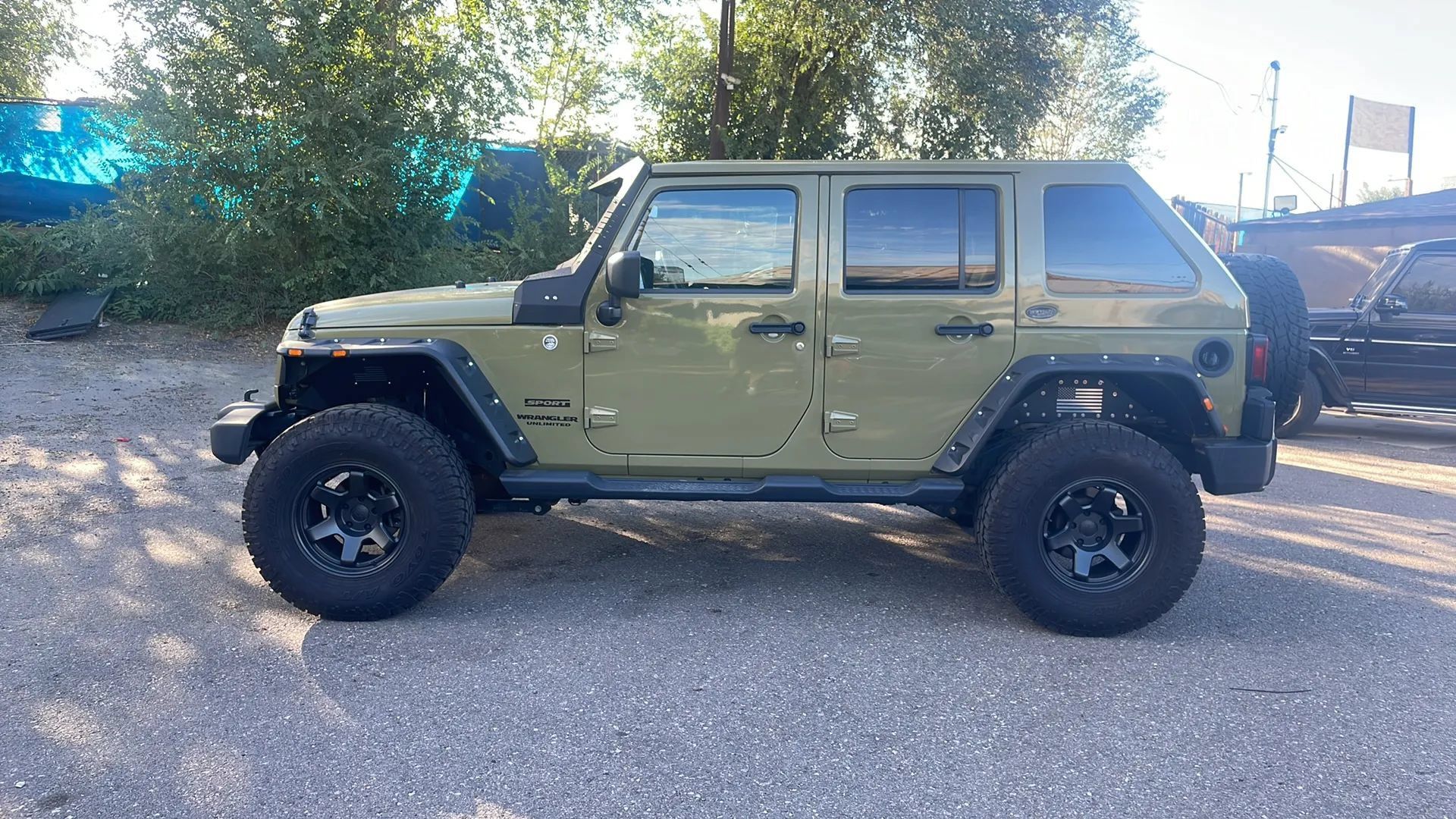 Used 2013 Jeep Wrangler Unlimited Sport AWD/4WD image 3