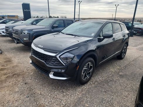 Certified 2024 Kia Sportage LX image 1