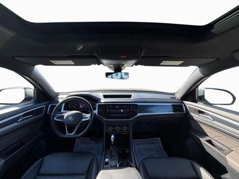 Used 2022 Volkswagen Atlas Cross Sport SEL image 10