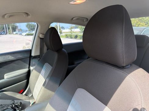 Used 2018 Kia Forte S FWD image 11