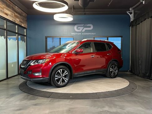 Used 2020 Nissan Rogue SV w/ Sun & Sound Touring Package AWD/4WD image 7