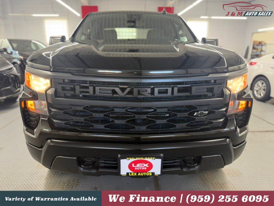 Used 2022 Chevrolet Silverado 1500 W/T w/ WT Value Package AWD/4WD image 3