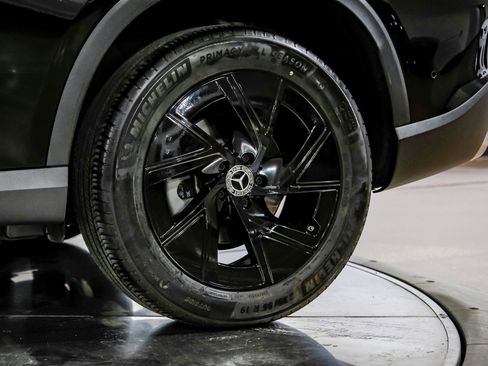 Used 2024 Mercedes-Benz GLC 300 4MATIC image 58