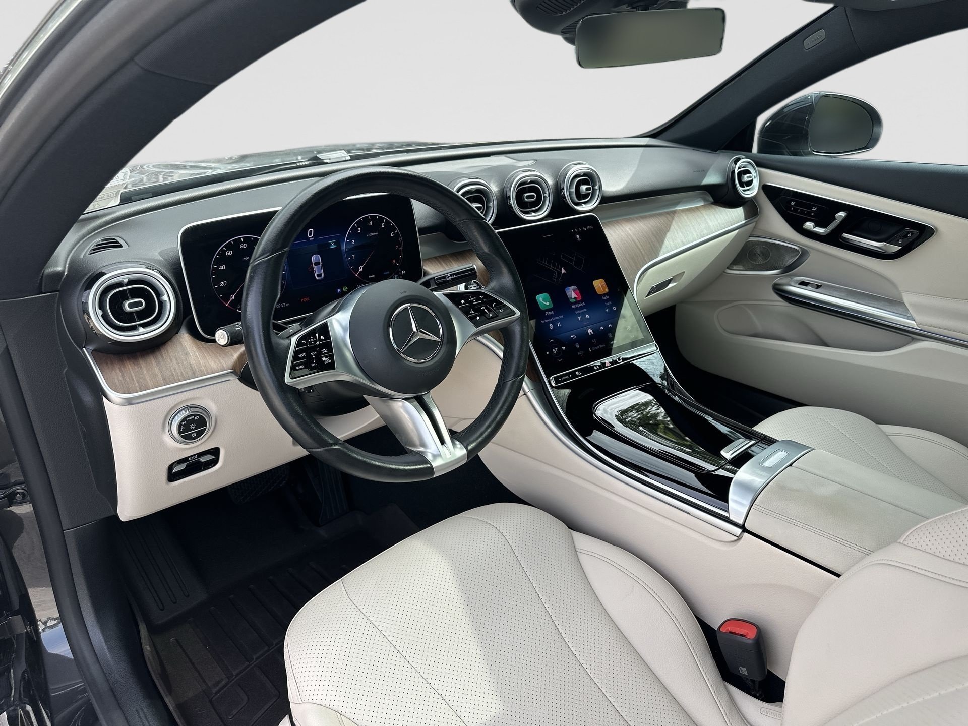Used 2024 Mercedes-Benz CLE 300 4MATIC Coupe image 10