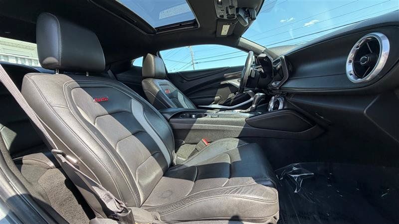 Used 2017 Chevrolet Camaro SS RWD image 37