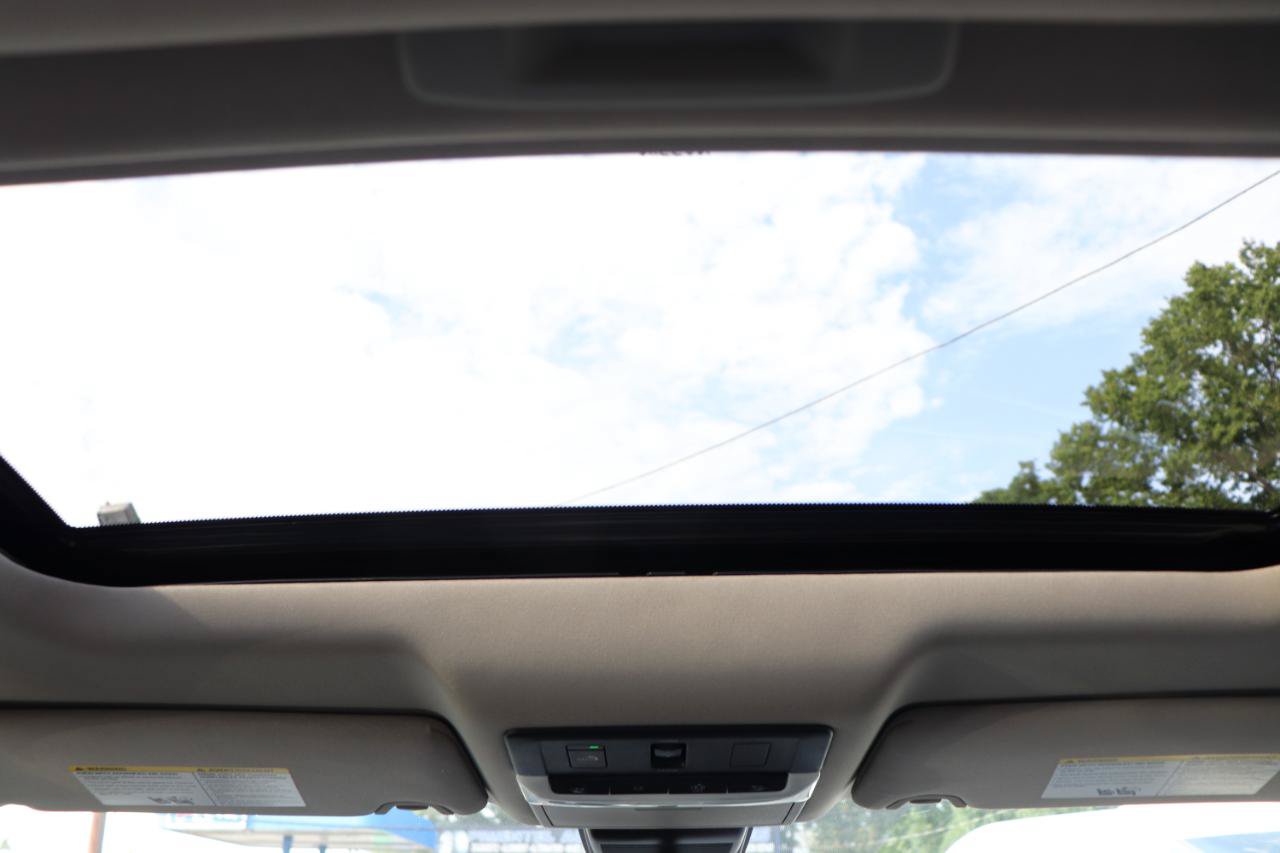 Used 2024 Nissan Altima 2.5 SR w/ SR Premium Package FWD image 20