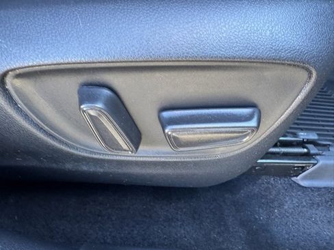 Used 2023 Toyota Highlander XLE image 38