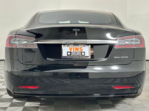 Used 2020 Tesla Model S Long Range Plus image 26