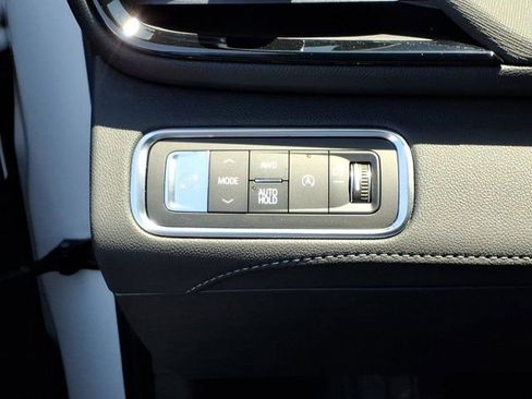 Used 2025 Buick Enclave Sport Touring AWD/4WD image 20