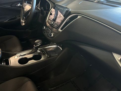 Used 2023 Chevrolet Malibu LT FWD image 17