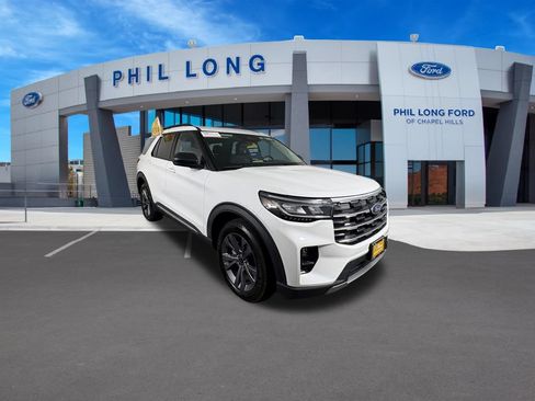 Certified 2025 Ford Explorer Active w/ Active Comfort Package AWD/4WD image 7