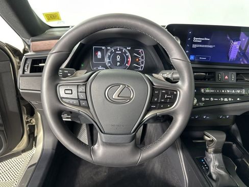 Used 2023 Lexus ES 250 w/ Premium Package AWD/4WD image 12