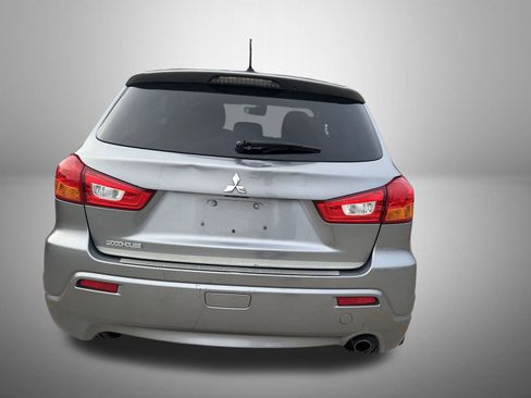 Used 2011 Mitsubishi Outlander Sport SE image 3