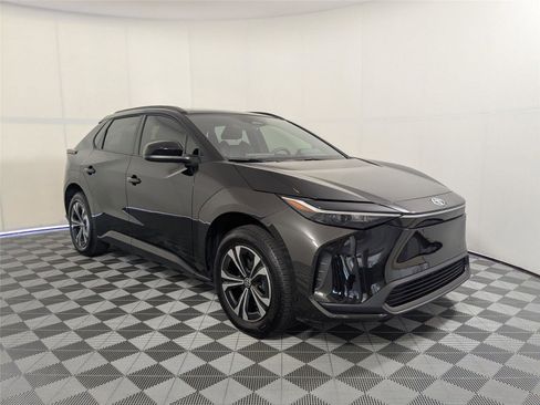 Used 2024 Toyota bZ4X XLE image 20