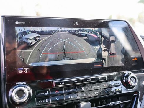 Used 2022 Toyota Highlander Limited image 23