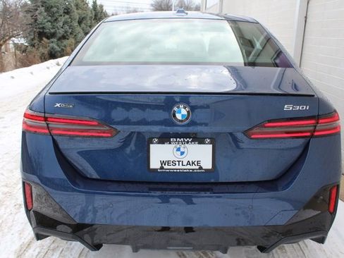 New 2025 BMW 530i xDrive w/ M Sport Package image 5