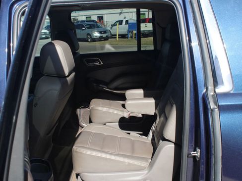 Used 2017 GMC Yukon XL Denali w/ Open Road Package RWD image 17