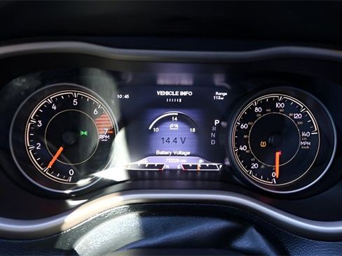 Used 2018 Jeep Cherokee Limited image 27