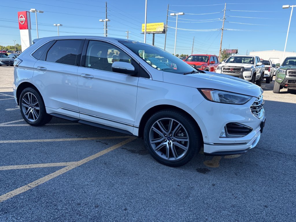 Used 2019 Ford Edge Titanium w/ Equipment Group 301A AWD/4WD image 7