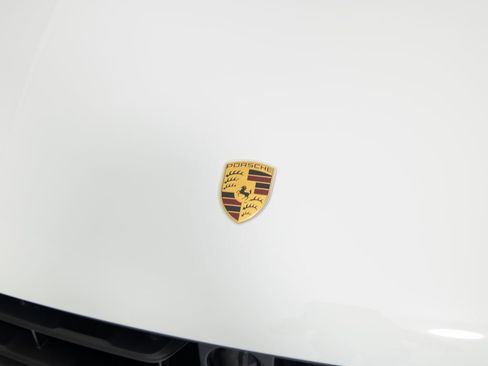 Certified 2025 Porsche Macan image 35