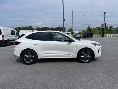 Used 2023 Ford Escape ST-Line w/ Tech Pack #1 FWD image 2