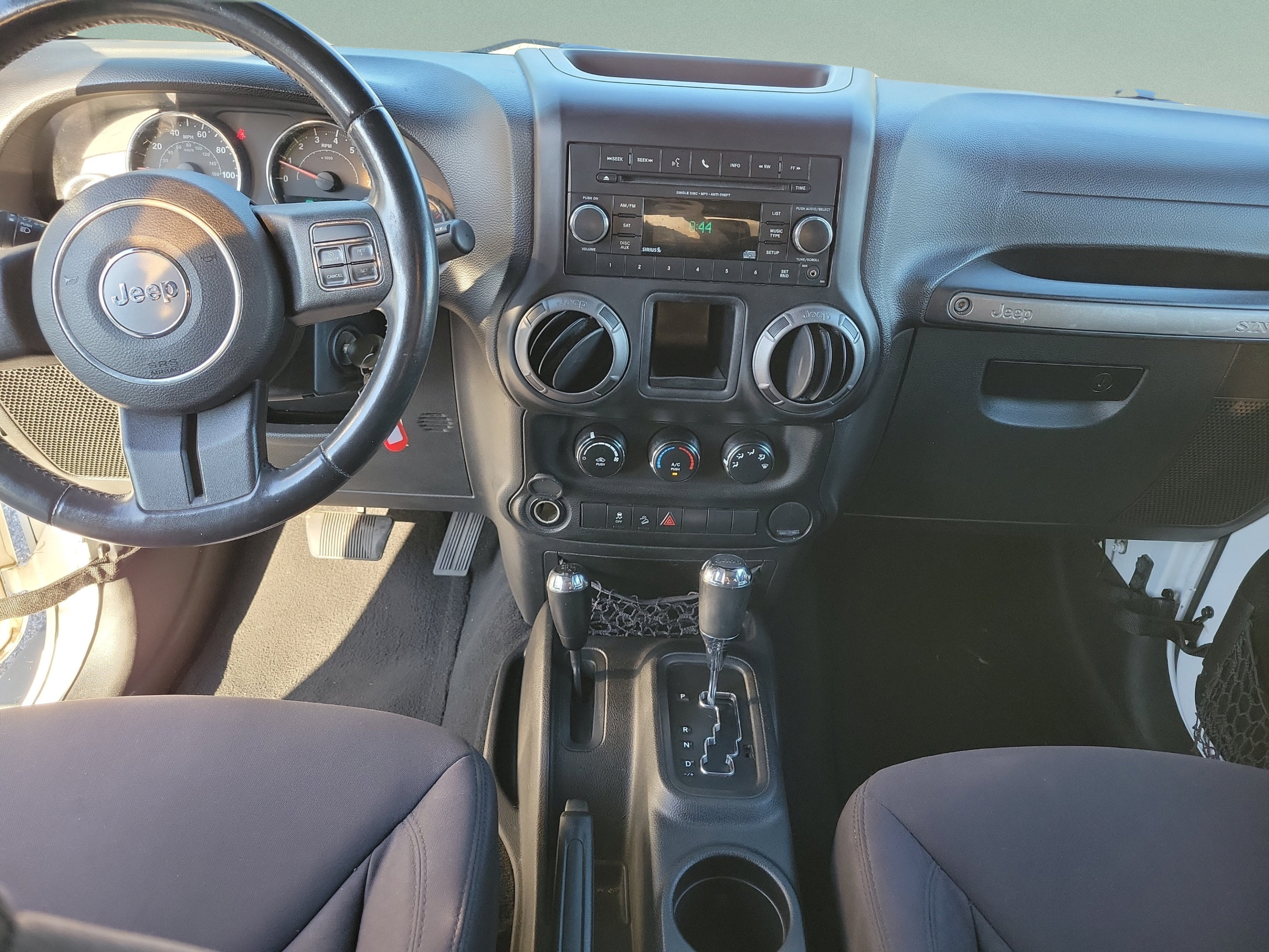 Used 2013 Jeep Wrangler Sport w/ Connectivity Group AWD/4WD image 9