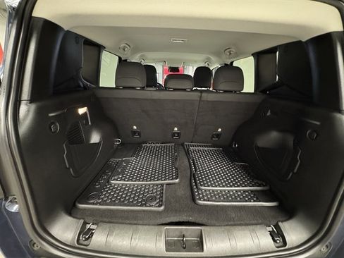 Used 2023 Jeep Renegade Altitude w/ Convenience Group I AWD/4WD image 16
