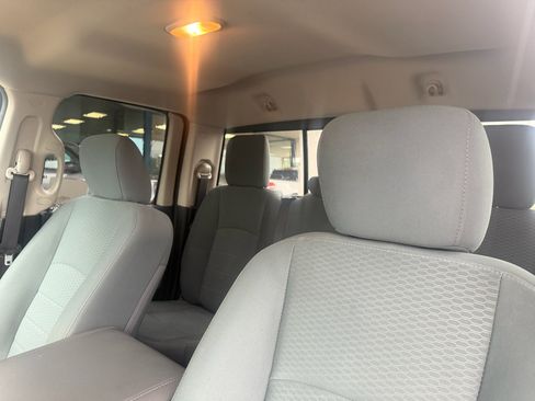 Used 2016 RAM 1500 Classic SLT RWD image 4