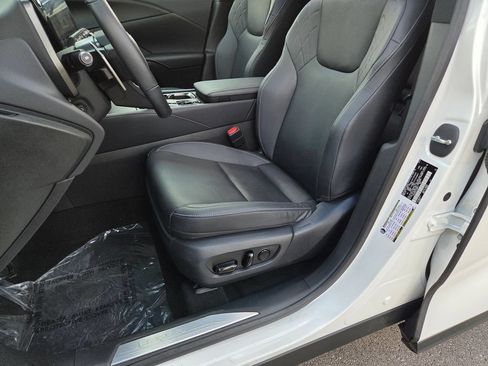 Used 2023 Lexus RX 350 Premium w/ Cold Area Package AWD/4WD image 8