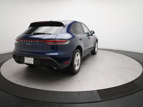Certified 2024 Porsche Macan AWD/4WD image 34