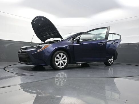 Used 2024 Toyota Corolla LE FWD image 41