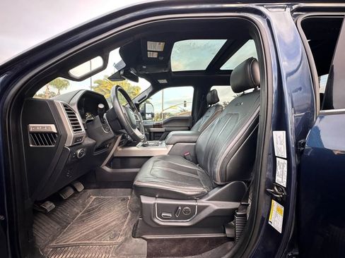 Used 2016 Ford F150 Platinum w/ Technology Package AWD/4WD image 32