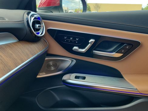 Used 2025 Mercedes-Benz CLE 300 4MATIC Cabriolet image 26