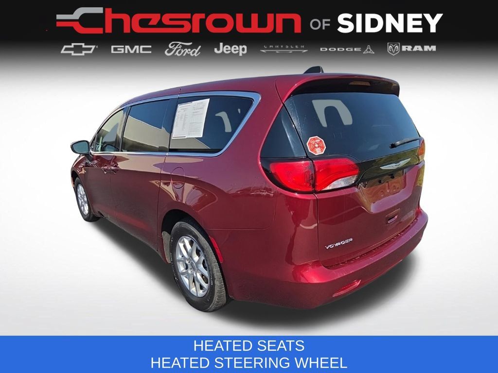 Used 2023 Chrysler Voyager LX FWD image 7