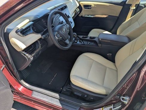 Used 2015 Toyota Avalon XLE FWD image 9