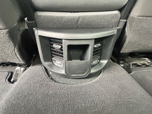 Used 2024 RAM 2500 Big Horn AWD/4WD image 32