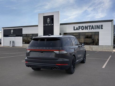 New 2026 Lincoln Aviator Reserve w/ Jet Appearance Package AWD/4WD image 8