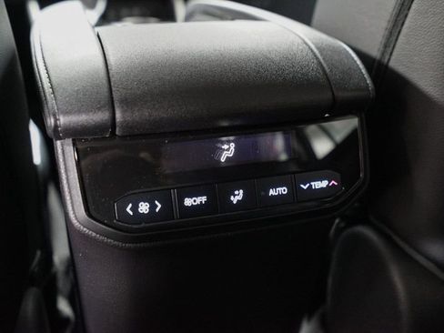 New 2026 Toyota Highlander XLE image 19