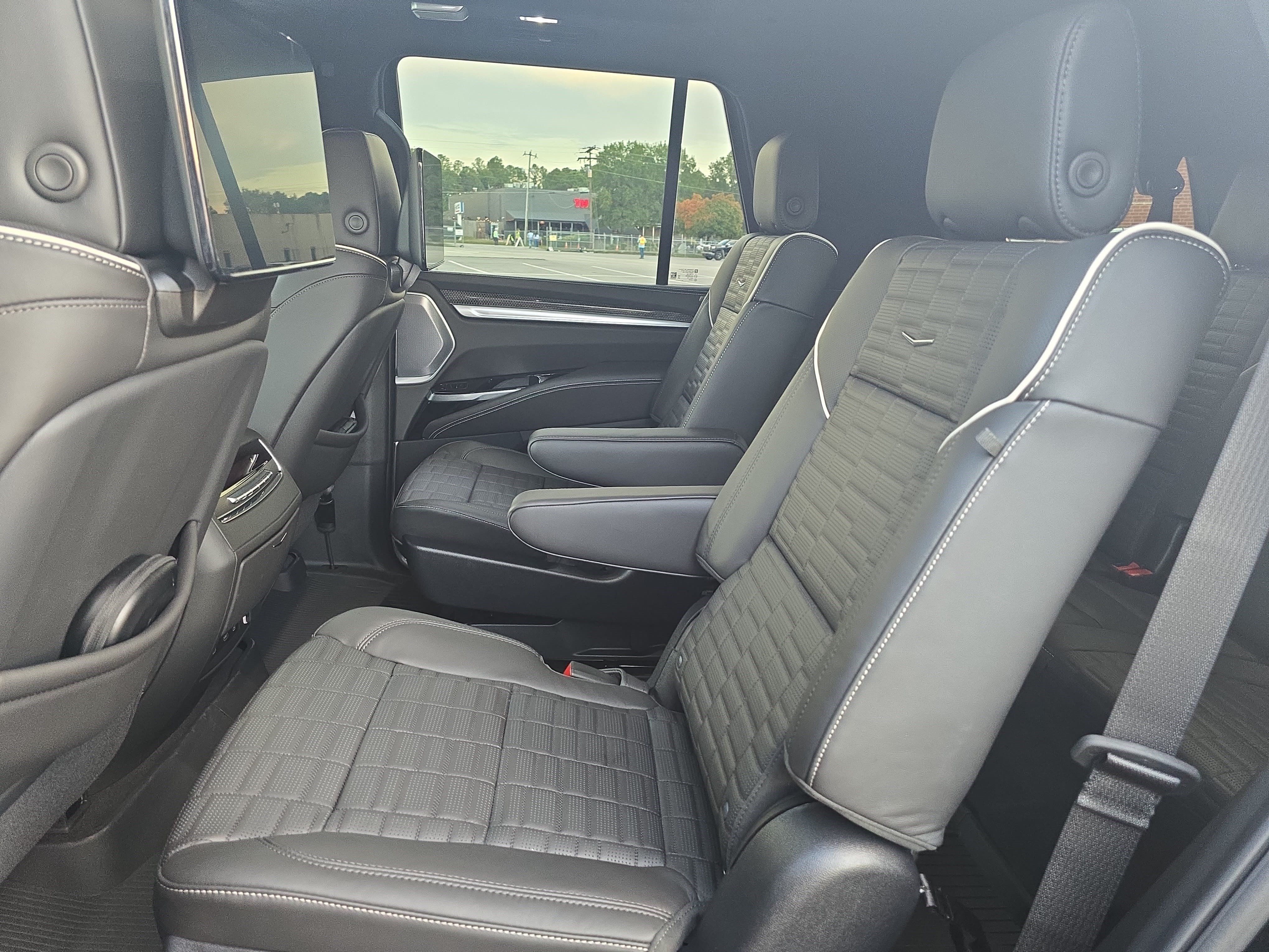 Certified 2026 Cadillac Escalade V AWD/4WD image 15