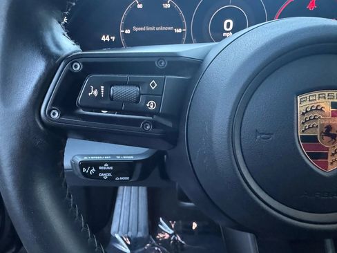 Used 2022 Porsche Taycan 4S image 29