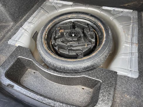Used 2016 Chevrolet Impala LT FWD image 33