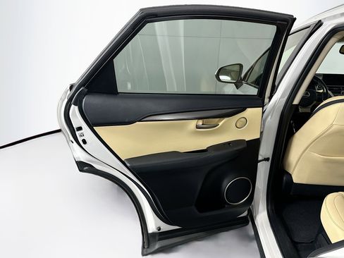 Used 2015 Lexus NX 300h AWD image 28