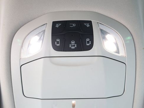 Used 2024 Chrysler Pacifica Touring-L FWD image 23