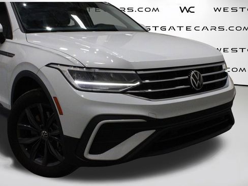 Used 2022 Volkswagen Tiguan SE image 40