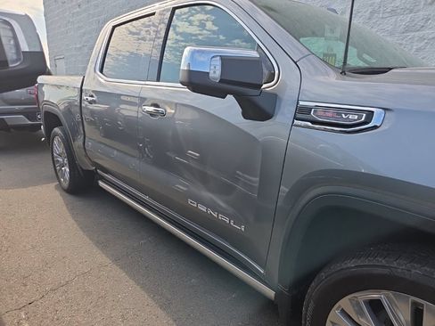 Used 2022 GMC Sierra 1500 Denali w/ Denali Premium Package AWD/4WD image 4