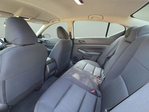 Certified 2025 Nissan Altima 2.5 S FWD image 11