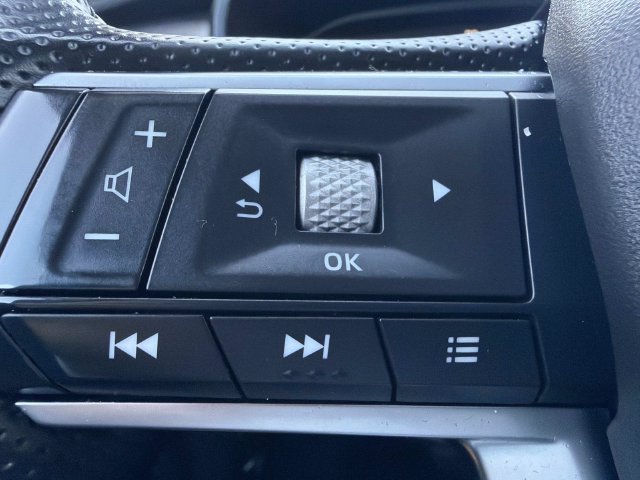 Used 2025 Mitsubishi Outlander SE FWD image 24