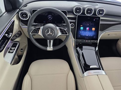 New 2026 Mercedes-Benz GLC 300 image 10