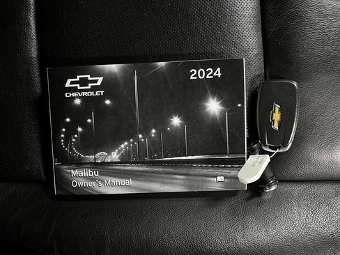 Used 2024 Chevrolet Malibu LT FWD image 39